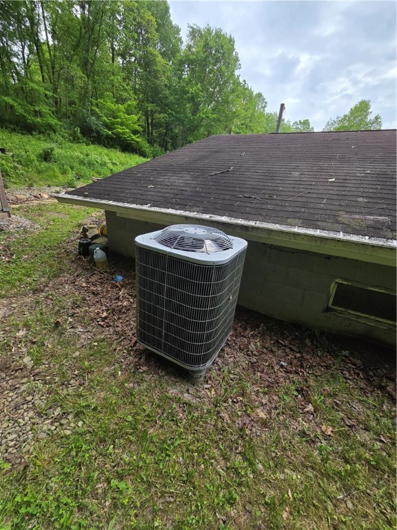 Jefferson Twp - Mer, Pennsylvania 16137, United States, 2 Bedrooms Bedrooms, ,1 BathroomBathrooms,Residential,Pending,139725