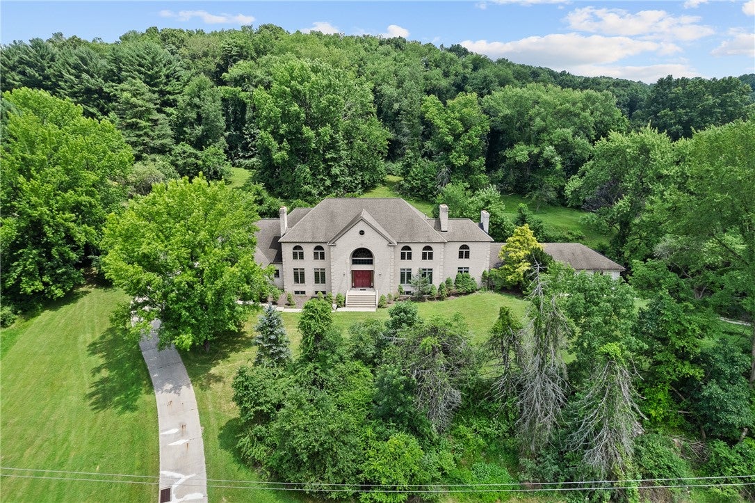 1060 Fox Chapel Road