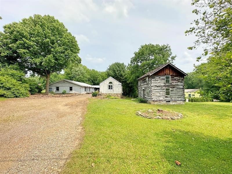 1007 Leesburg Station Rd