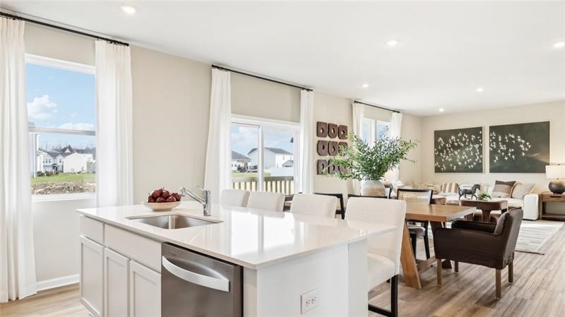 363 Leslie Farms Drive