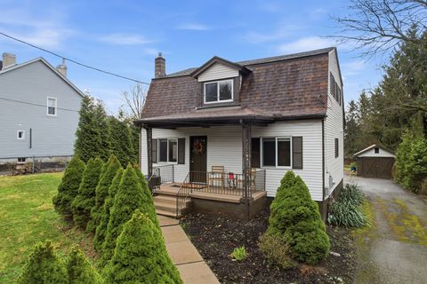 Photo of 358 Dorseyville Rd, Pittsburgh, PA 15215 (MLS # 1743523)