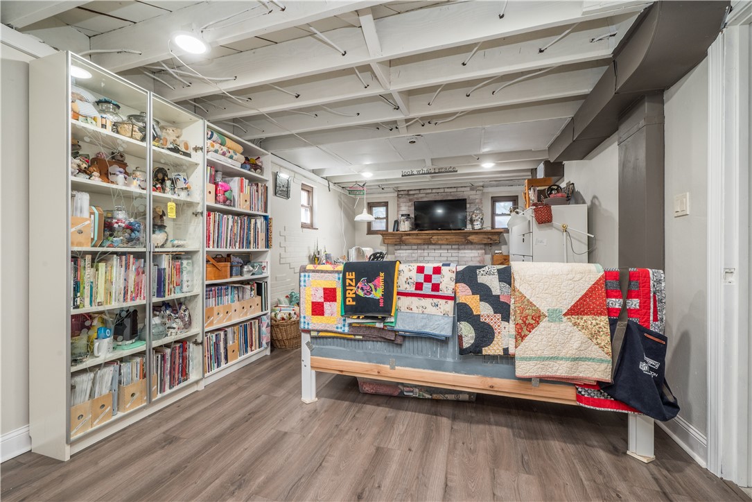 Beechview, Pennsylvania 15216, United States, 3 Bedrooms Bedrooms, ,3 BathroomsBathrooms,Residential,Contingent,230539