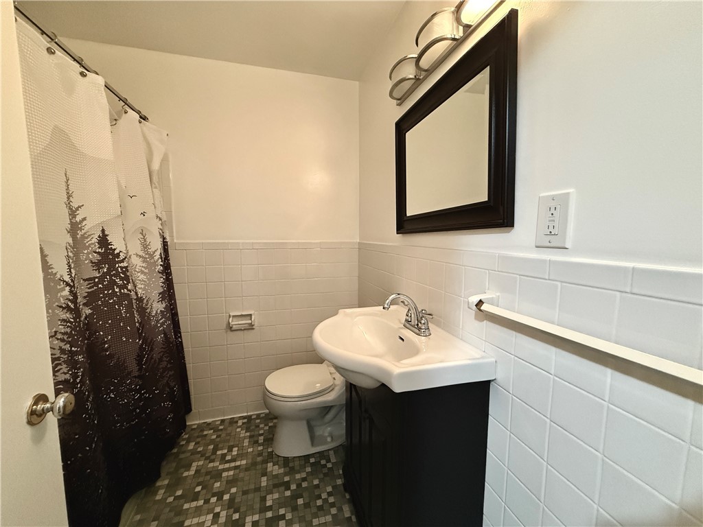 Carnegie, Pennsylvania 15106, United States, 3 Bedrooms Bedrooms, ,2 BathroomsBathrooms,Residential,Active,149456