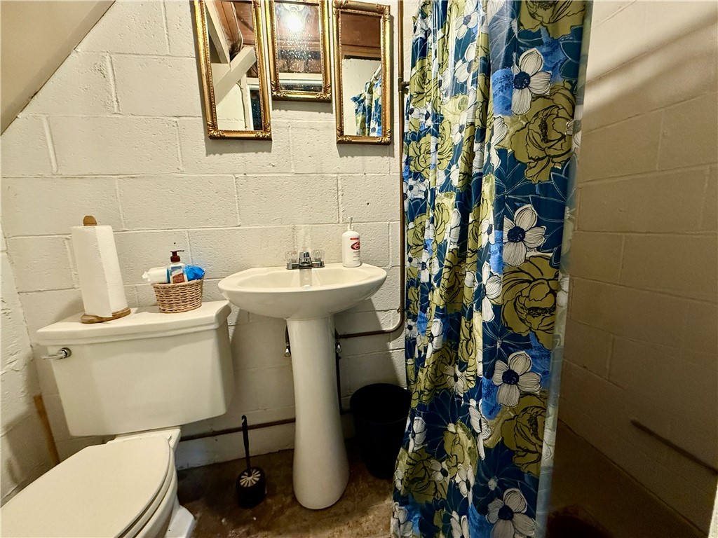 Carnegie, Pennsylvania 15106, United States, 3 Bedrooms Bedrooms, ,2 BathroomsBathrooms,Residential,Active,149456