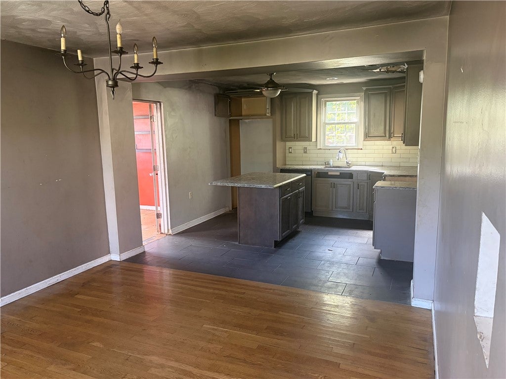 1910 Fawcett Ave