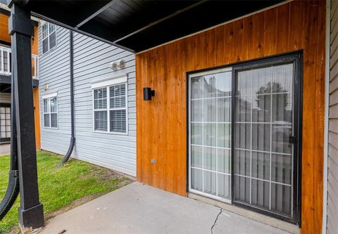 Photo of 806 Riders Way, Coraopolis, PA 15108 (MLS # 1743493)
