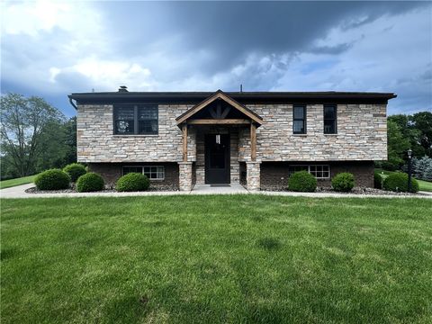 Photo of 516 Chestnut Ridge Rd, Washinton, PA 15301 (MLS # 1758724)