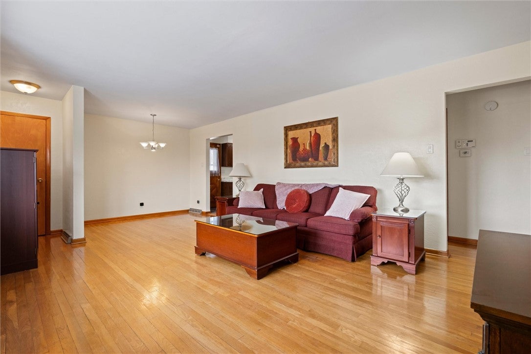 804 Redwood Dr