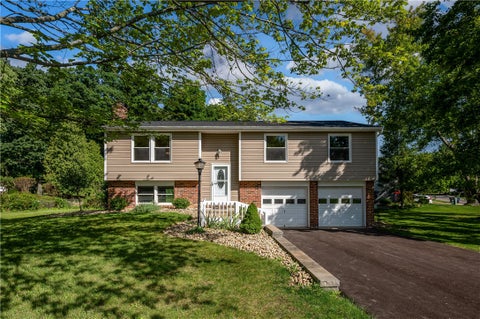 Photo for 146 Fox Run Road