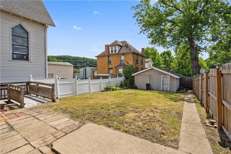 1022 4th Ave Ave, Beaver Falls, Pennsylvania image 32