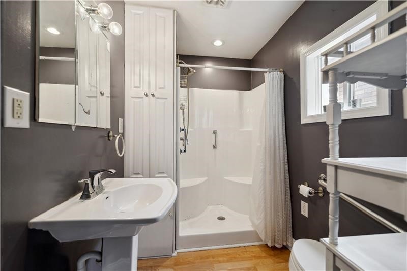 1022 4th Ave Ave, Beaver Falls, Pennsylvania image 17