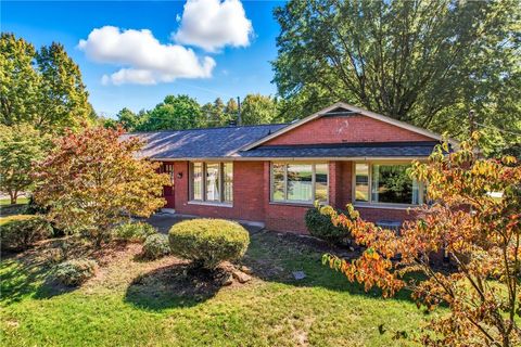 Photo of 400 Hazen Rd, Sharpsville, PA 16150 (MLS # 1724320)