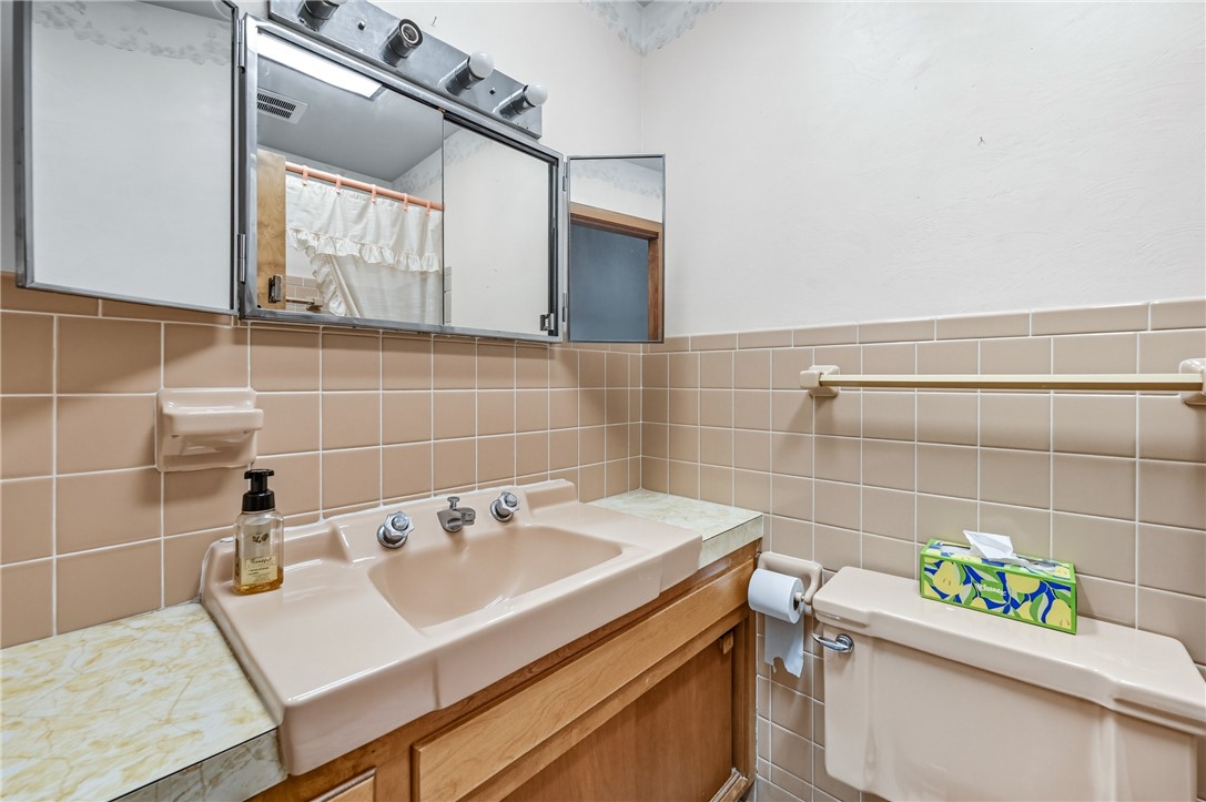 Sharpsville, Pennsylvania 16150, United States, 3 Bedrooms Bedrooms, ,3 BathroomsBathrooms,Residential,Active,223570