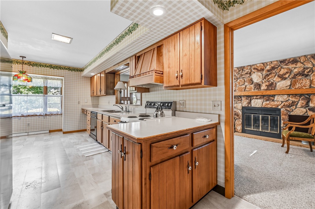 Sharpsville, Pennsylvania 16150, United States, 3 Bedrooms Bedrooms, ,3 BathroomsBathrooms,Residential,Active,223570