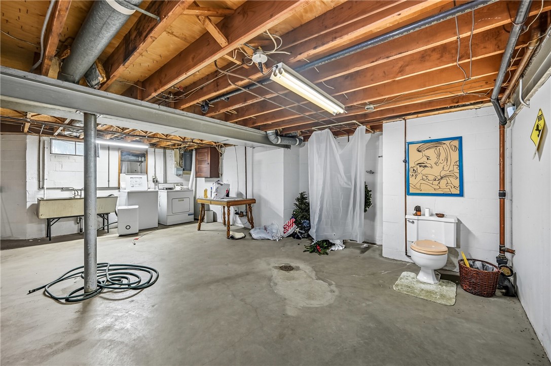 Sharpsville, Pennsylvania 16150, United States, 3 Bedrooms Bedrooms, ,3 BathroomsBathrooms,Residential,Active,223570