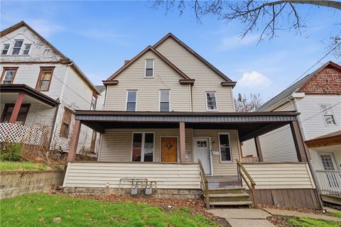 Photo of 144 Ridge Ave, New Kensington, PA 15068 (MLS # 1747220)