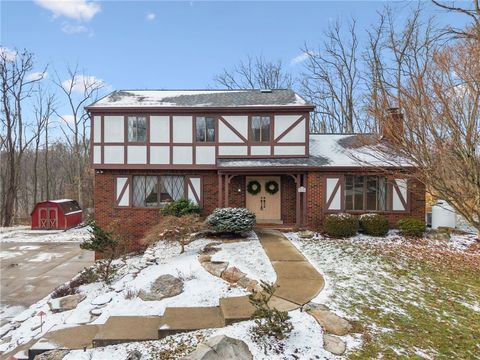 Photo of 2530 Pleasant Valley Rd, Murrysville, PA 15668 (MLS # 1736809)