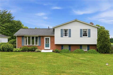 Photo of 782 Bullcreek Rd, Butler, PA 16002 (MLS # 1760191)