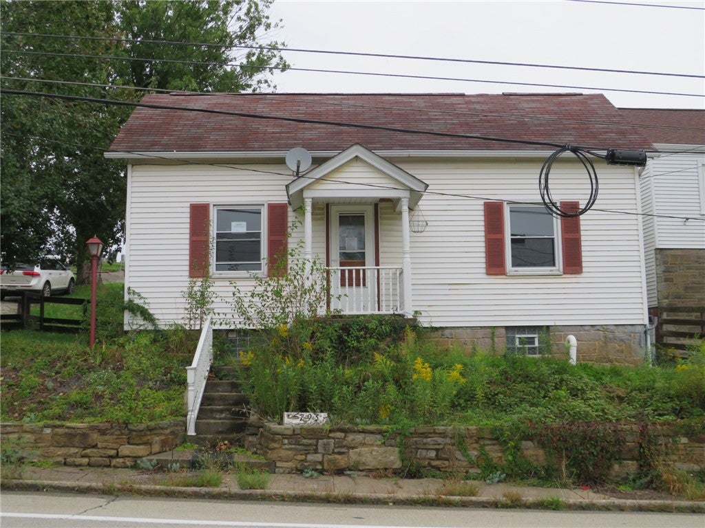 2795 Main St