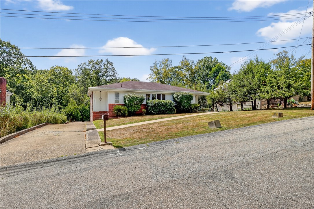 104 SunnyHill Dr
