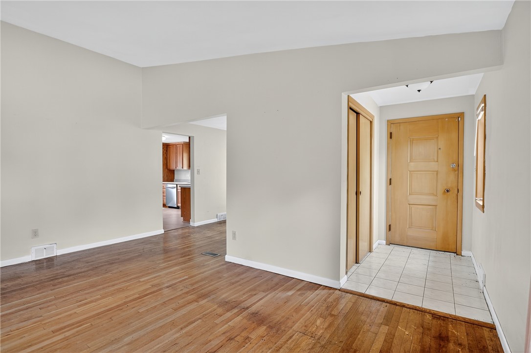 104 SunnyHill Dr