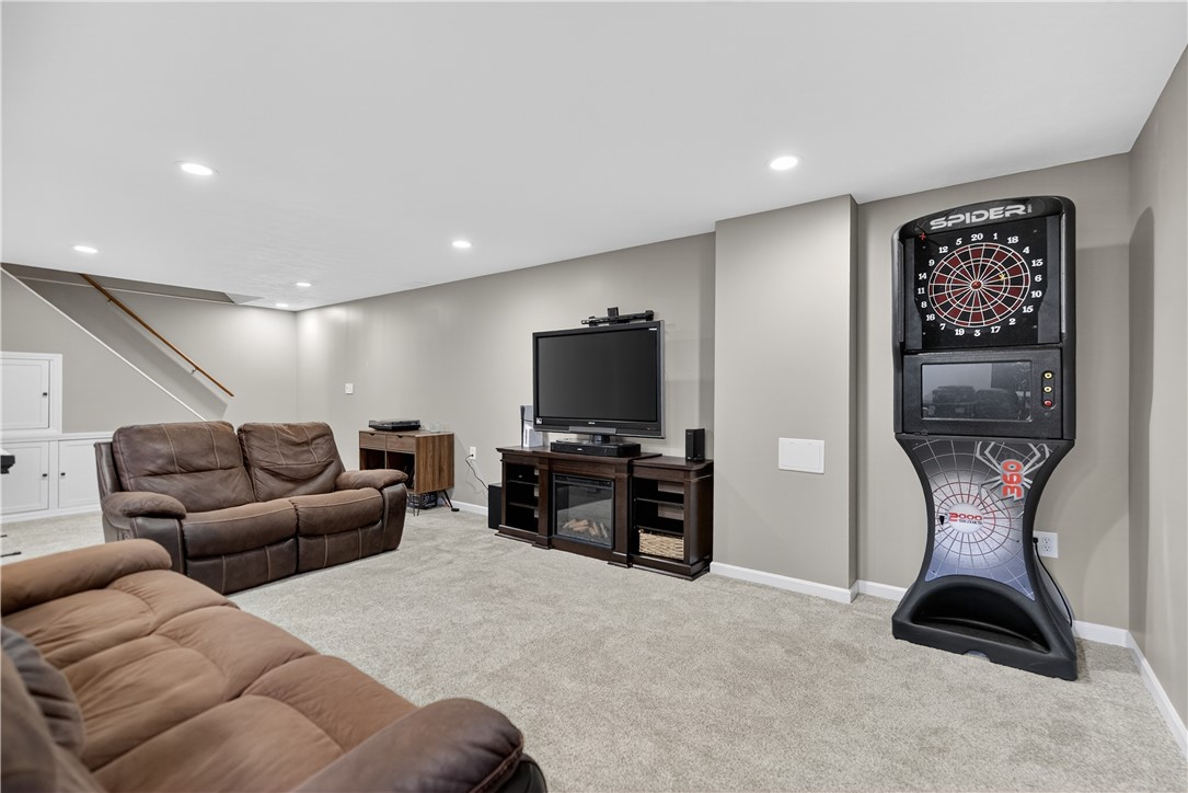 McCandless, Pennsylvania 15090, United States, 4 Bedrooms Bedrooms, ,3 BathroomsBathrooms,Residential,Contingent,216147