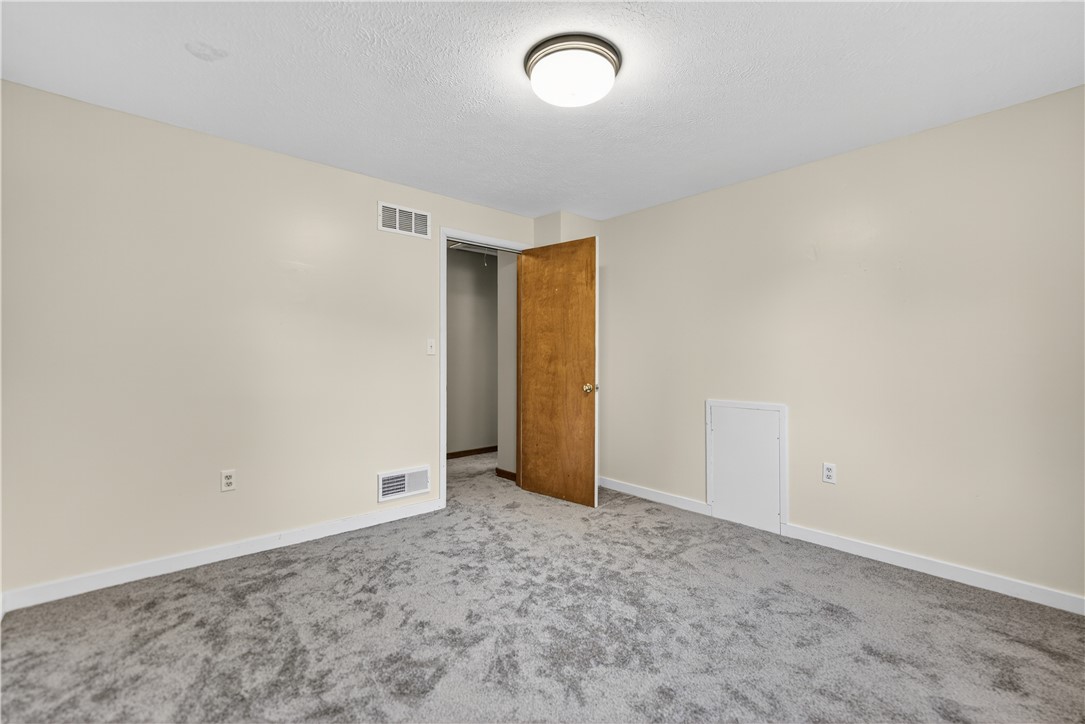 McCandless, Pennsylvania 15090, United States, 4 Bedrooms Bedrooms, ,3 BathroomsBathrooms,Residential,Contingent,216147