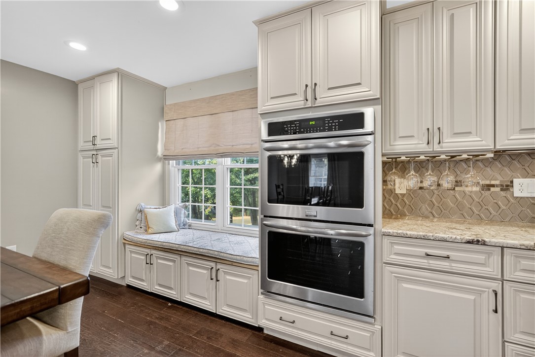 McCandless, Pennsylvania 15090, United States, 4 Bedrooms Bedrooms, ,3 BathroomsBathrooms,Residential,Contingent,216147