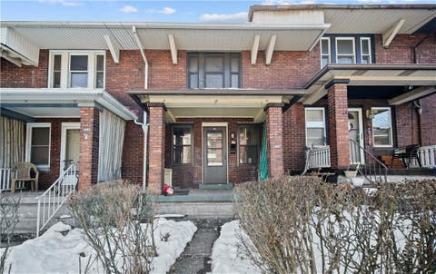 Townhouse For Sale - 534 Howard St St<br/> E Pittsburgh, PA 15112