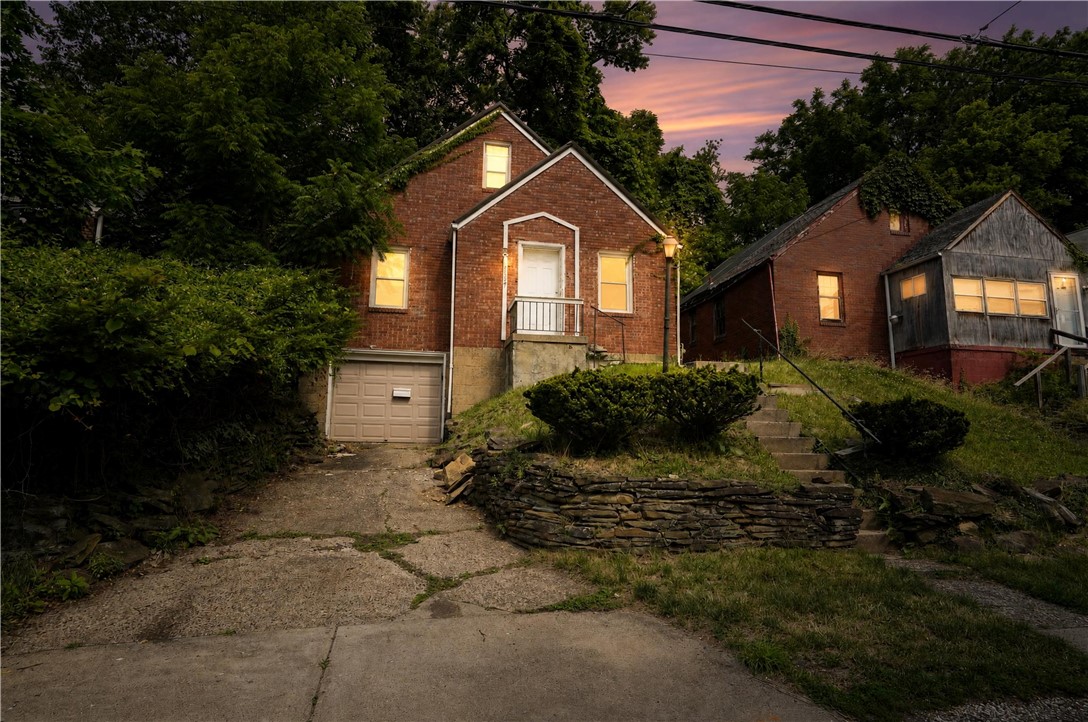2137 Village Dr