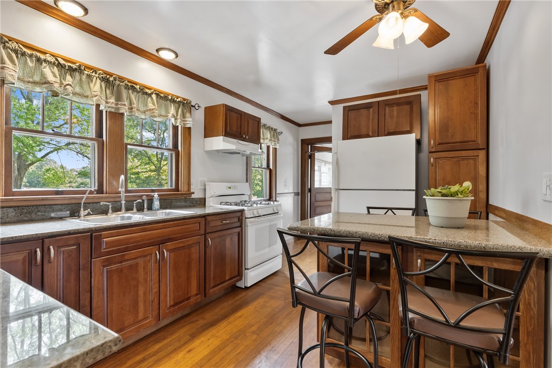 Franklin, Pennsylvania 16323, United States, 3 Bedrooms Bedrooms, ,2 BathroomsBathrooms,Residential,Active,190920