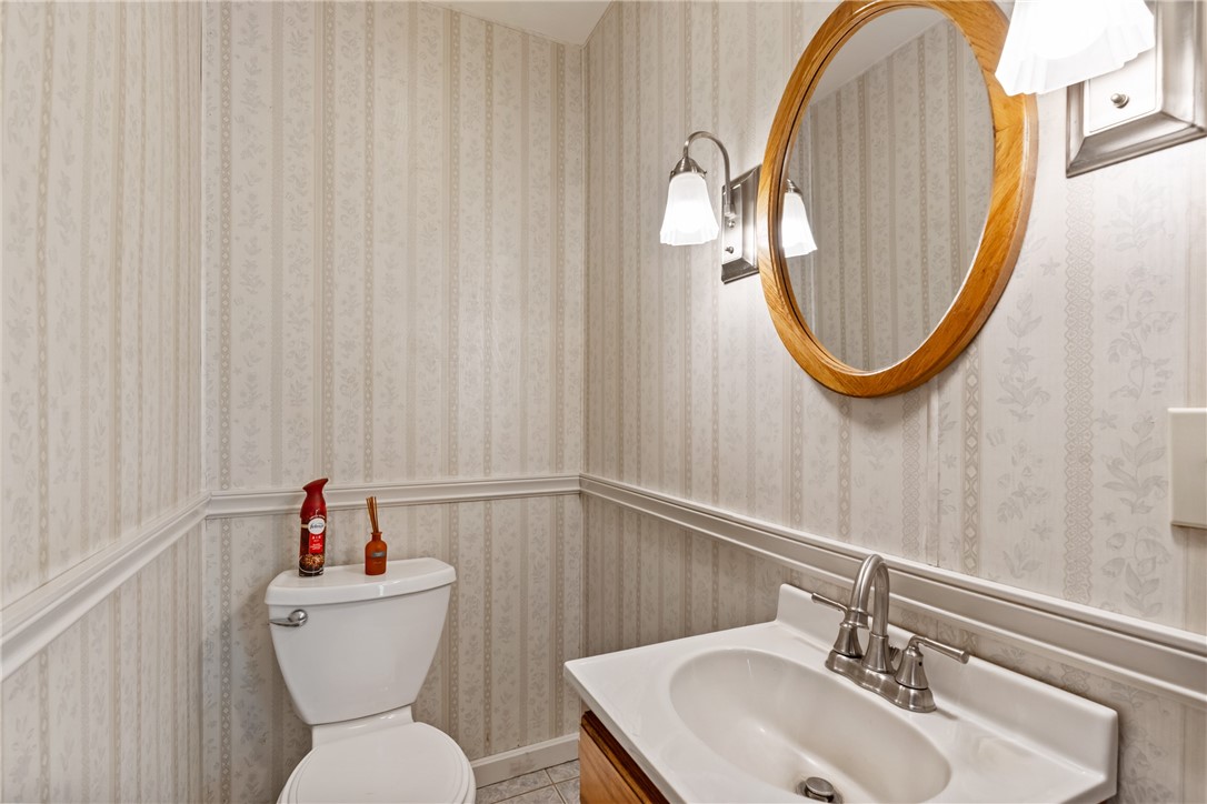 Franklin, Pennsylvania 16323, United States, 3 Bedrooms Bedrooms, ,2 BathroomsBathrooms,Residential,Active,190920