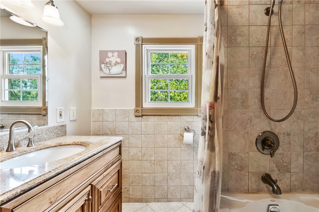 Franklin, Pennsylvania 16323, United States, 3 Bedrooms Bedrooms, ,2 BathroomsBathrooms,Residential,Active,190920