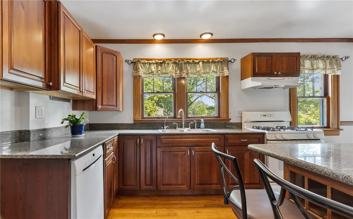 Franklin, Pennsylvania 16323, United States, 3 Bedrooms Bedrooms, ,2 BathroomsBathrooms,Residential,Active,190920