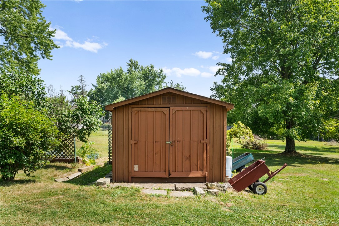 Franklin, Pennsylvania 16323, United States, 3 Bedrooms Bedrooms, ,2 BathroomsBathrooms,Residential,Active,190920