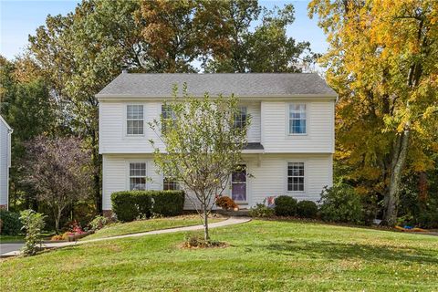 Photo of 3432 Cedar Glen Dr, Allison Park, PA 15101 (MLS # 1726466)