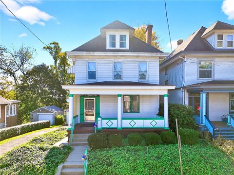 Photo of 541 Highland Pl, Pittsburgh, PA 15202 (MLS # 1728963)
