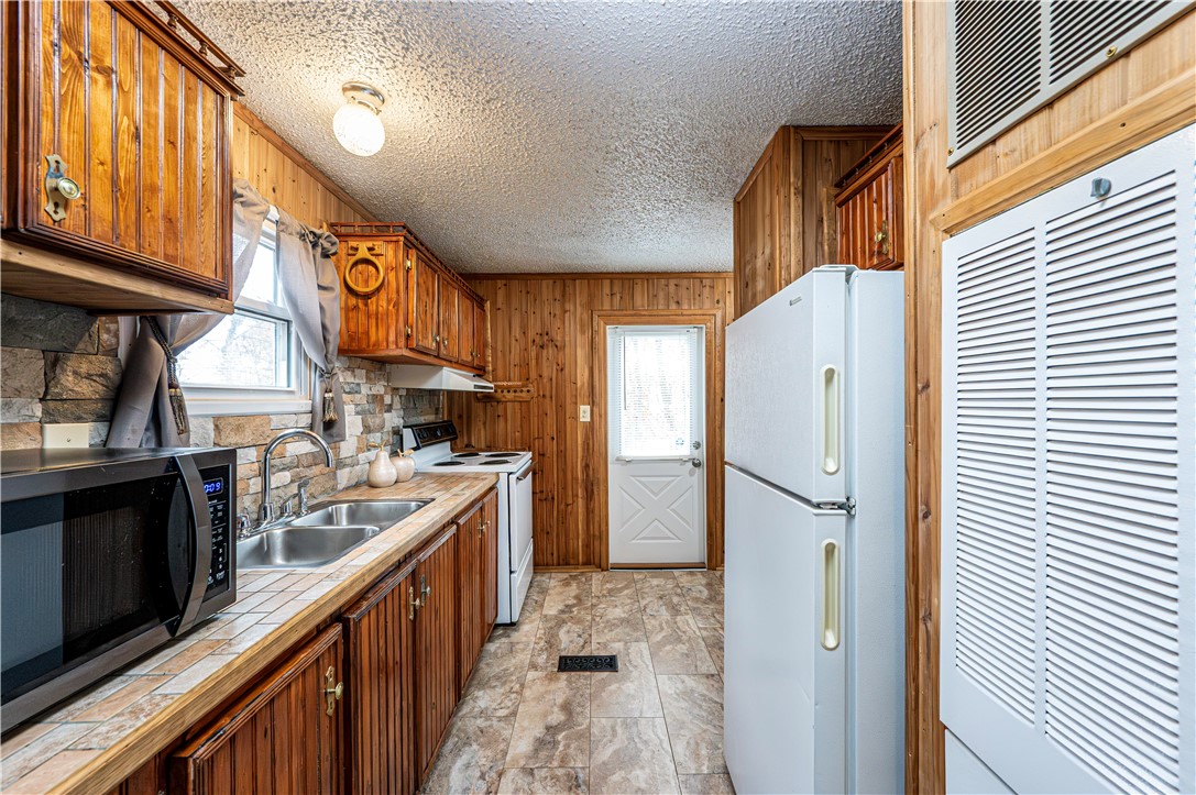 Penn Twp, Pennsylvania 15665, United States, 3 Bedrooms Bedrooms, ,2 BathroomsBathrooms,Residential,Active,243379