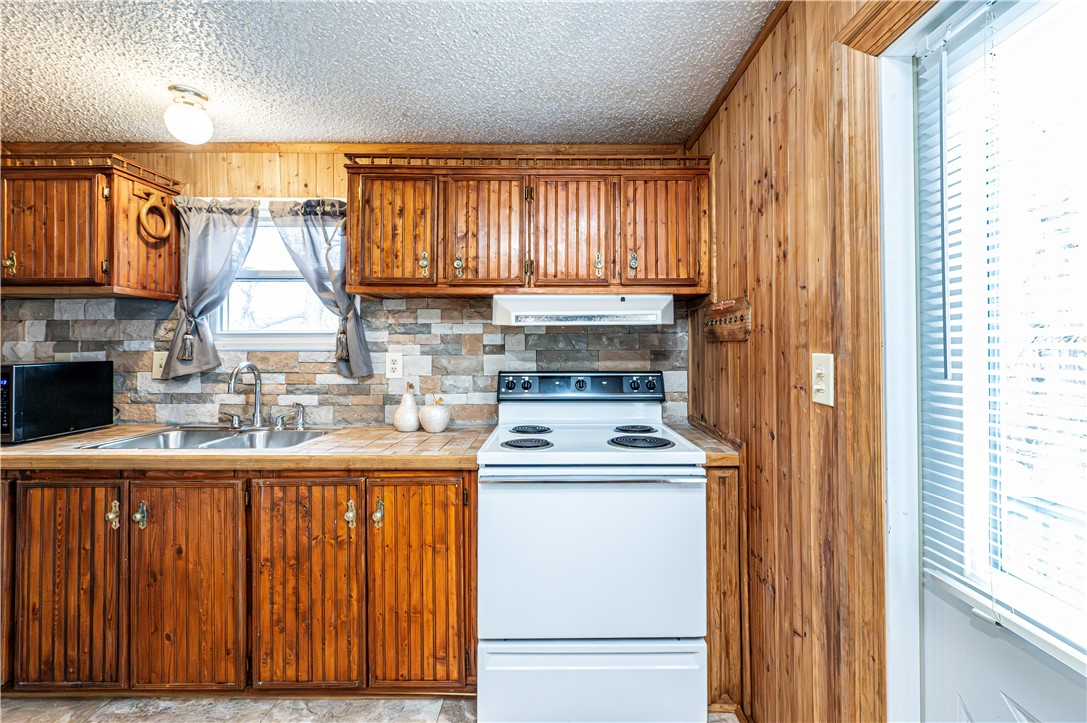 Penn Twp, Pennsylvania 15665, United States, 3 Bedrooms Bedrooms, ,2 BathroomsBathrooms,Residential,Active,243379