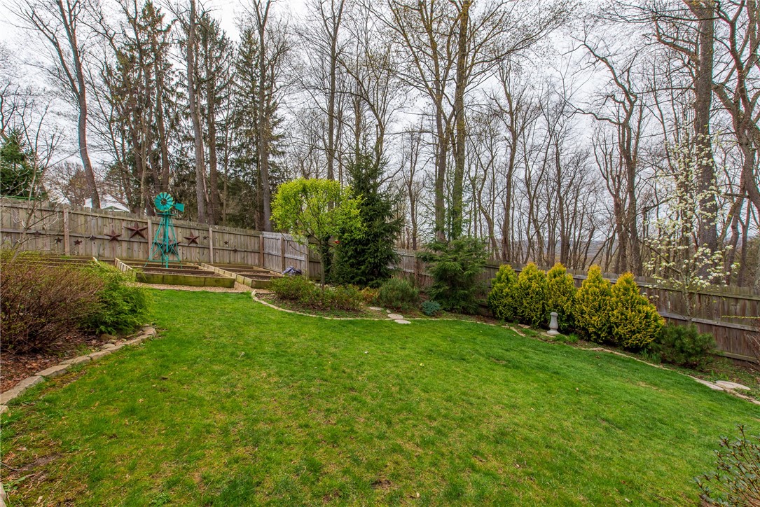 W Leechburg, Pennsylvania 15656, United States, 4 Bedrooms Bedrooms, ,3 BathroomsBathrooms,Residential,Pending,110538