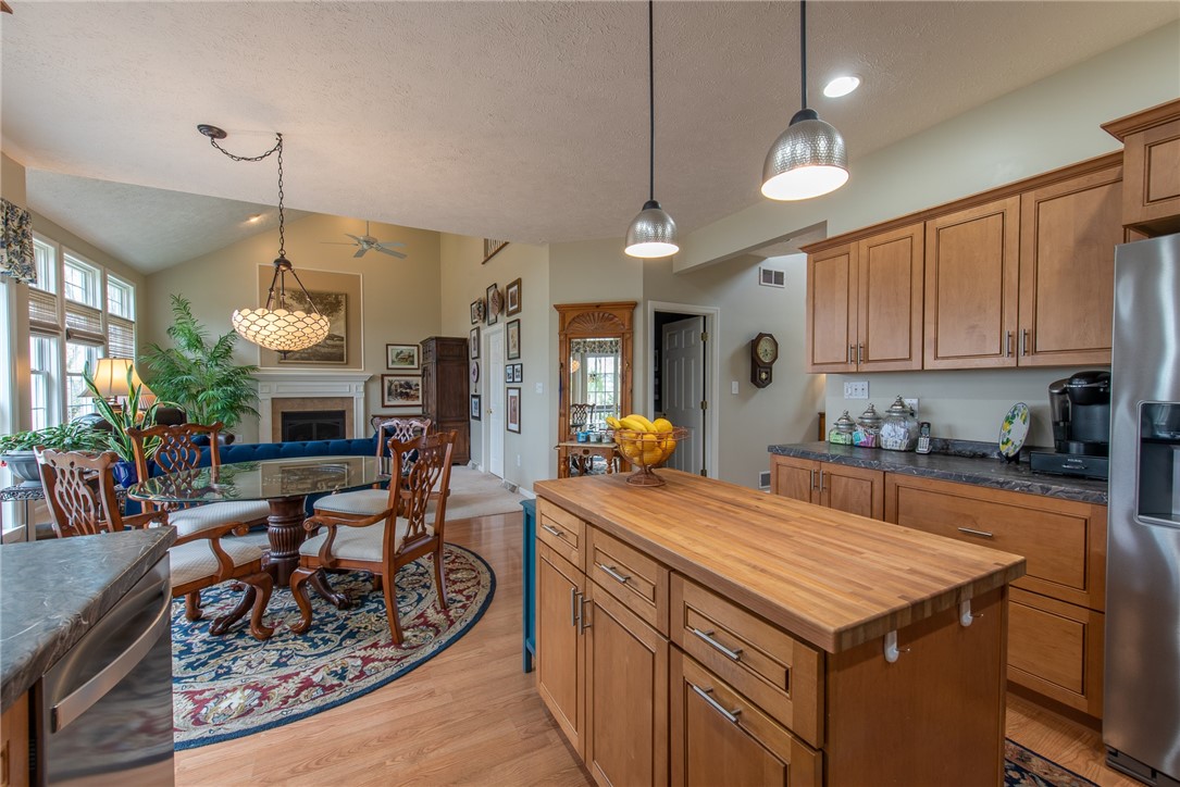 W Leechburg, Pennsylvania 15656, United States, 4 Bedrooms Bedrooms, ,3 BathroomsBathrooms,Residential,Pending,110538