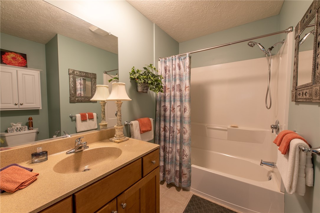 W Leechburg, Pennsylvania 15656, United States, 4 Bedrooms Bedrooms, ,3 BathroomsBathrooms,Residential,Pending,110538