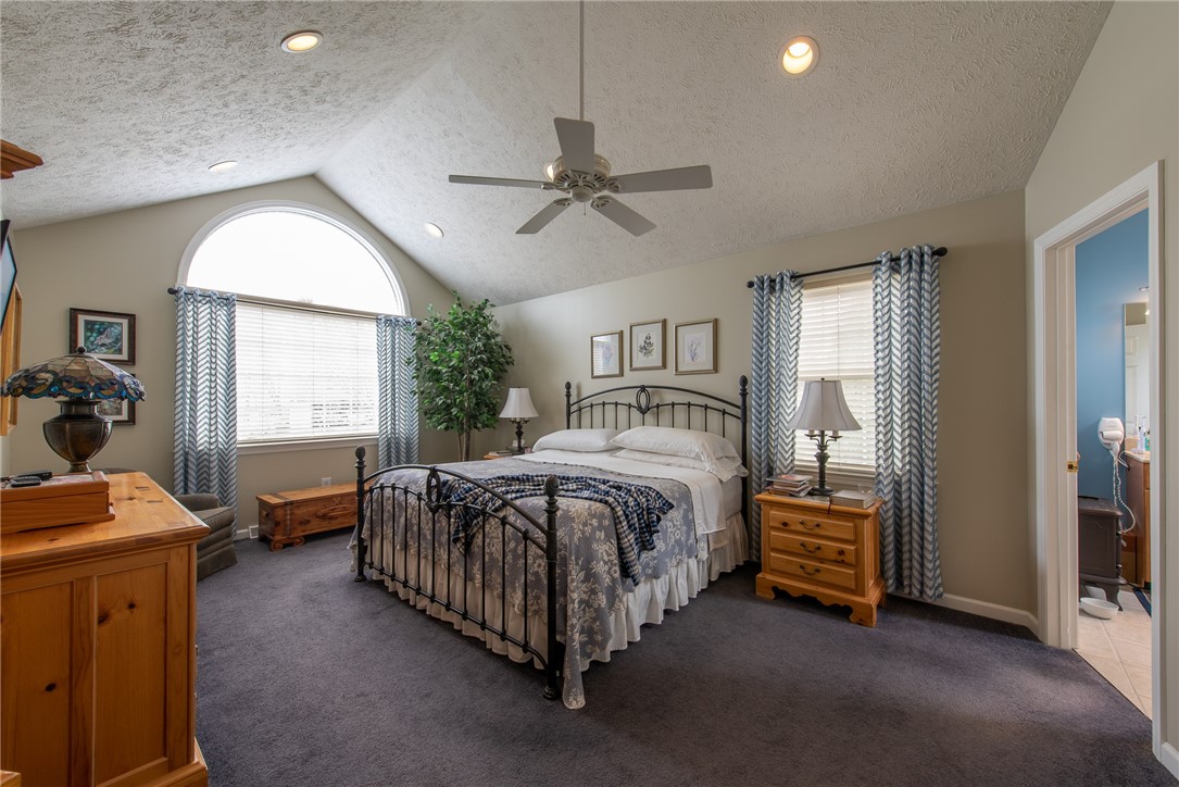 W Leechburg, Pennsylvania 15656, United States, 4 Bedrooms Bedrooms, ,3 BathroomsBathrooms,Residential,Pending,110538