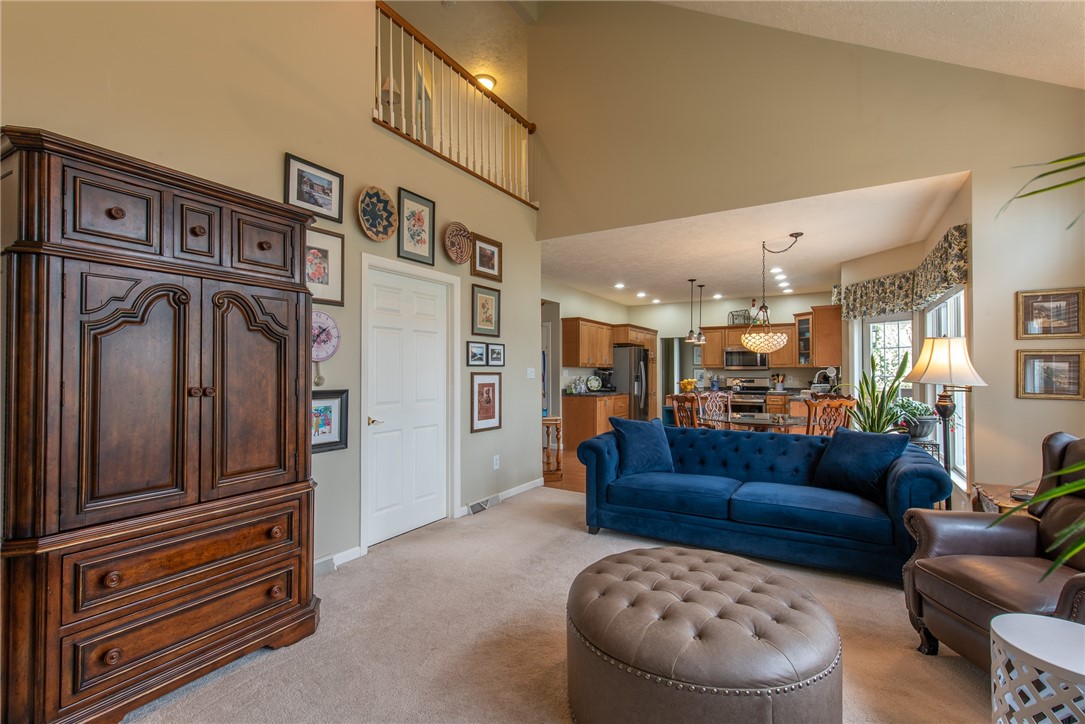 W Leechburg, Pennsylvania 15656, United States, 4 Bedrooms Bedrooms, ,3 BathroomsBathrooms,Residential,Pending,110538