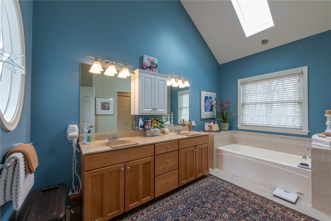 W Leechburg, Pennsylvania 15656, United States, 4 Bedrooms Bedrooms, ,3 BathroomsBathrooms,Residential,Pending,110538