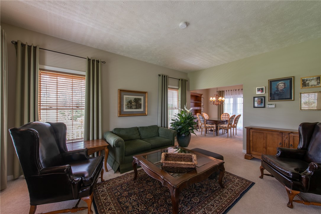 W Leechburg, Pennsylvania 15656, United States, 4 Bedrooms Bedrooms, ,3 BathroomsBathrooms,Residential,Pending,110538