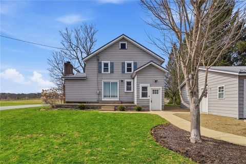 Photo of 13694 S Perry Lane, Edinboro, PA 16412 (MLS # 1745284)