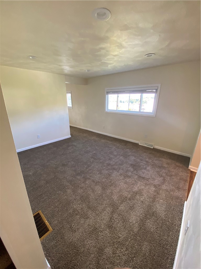 553 Steel Ave