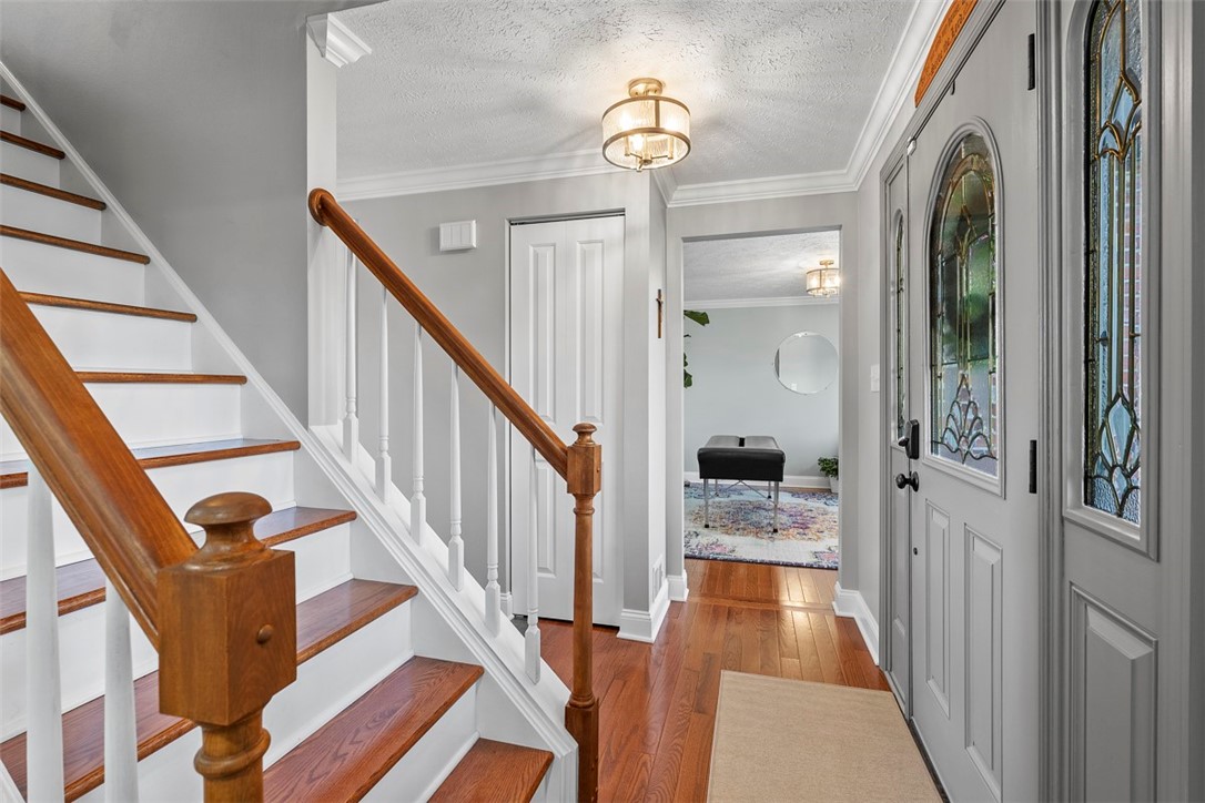 312 Ridgeway Dr