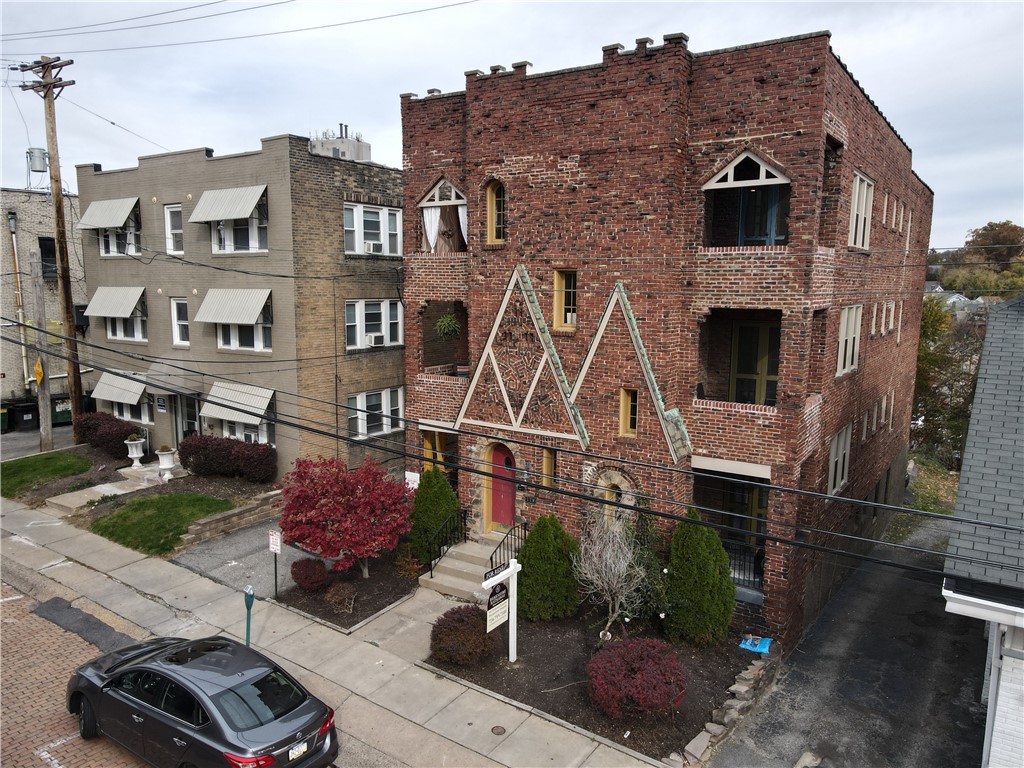 Mt. Lebanon, Pennsylvania 15228, United States, 1 Bedroom Bedrooms, ,1 BathroomBathrooms,Residential,Active,96841